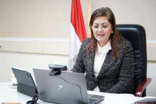 وزيرة التخطيط  تشارك بالندوة الافتراضية...