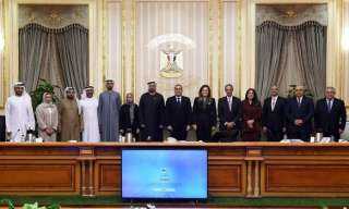 ”مدبولي” يستعرض مع مسئولين إماراتيين...